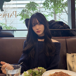 와플 꽈배기 오프숄더 니트 네이비