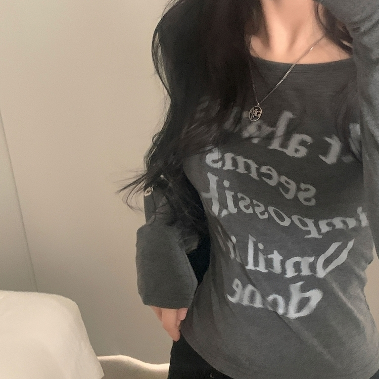 スリムレタリング長袖Tシャツ CHARCOAL