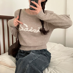 세인트 오프숄더 리본 레터링 니트 베이지