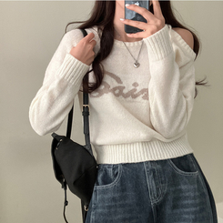 세인트 오프숄더 리본 레터링 니트 아이보리