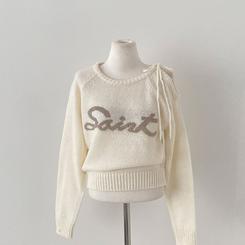 세인트 오프숄더 리본 레터링 니트