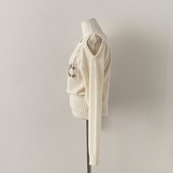 세인트 오프숄더 리본 레터링 니트