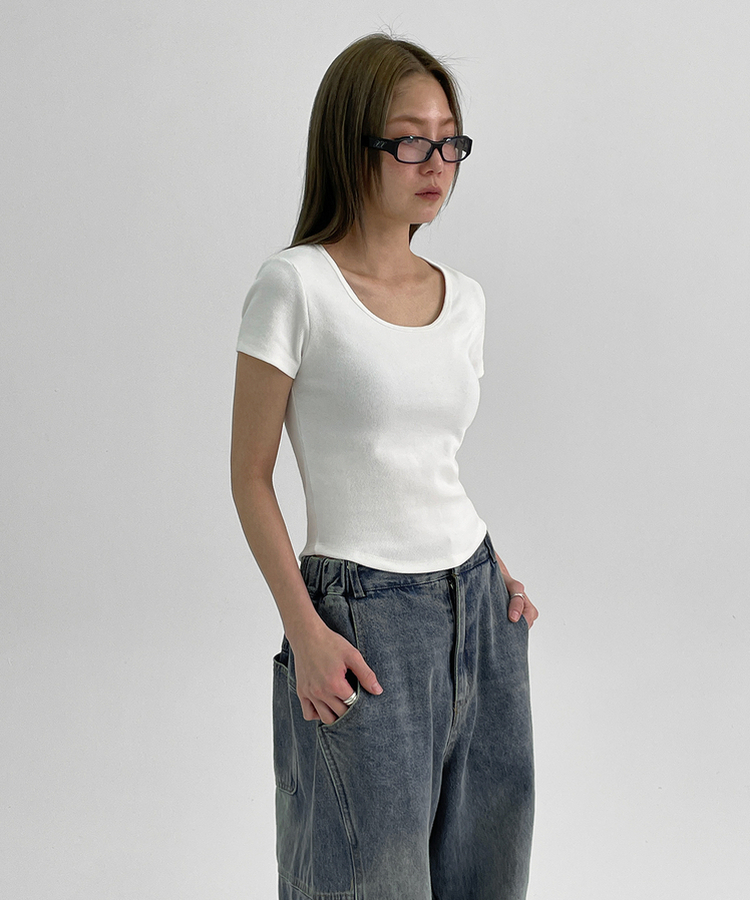 カインラウンドUネック半袖Tシャツ IVORY