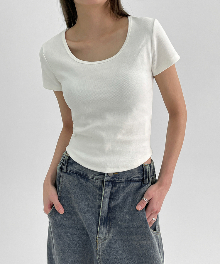 カインラウンドUネック半袖Tシャツ IVORY