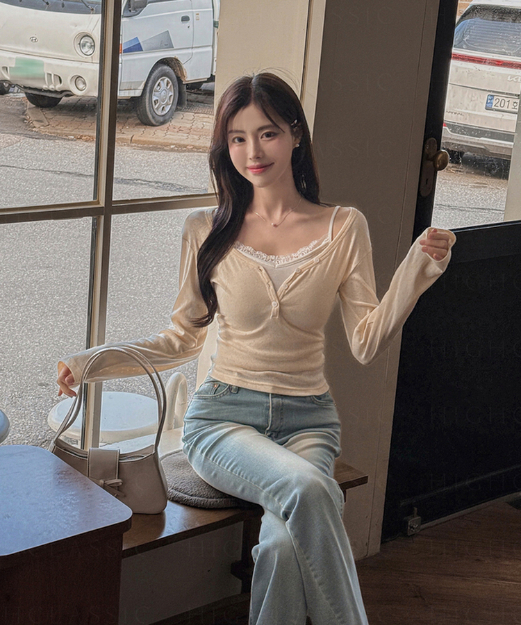VネックボタンセミクロップTシャツ CREAM