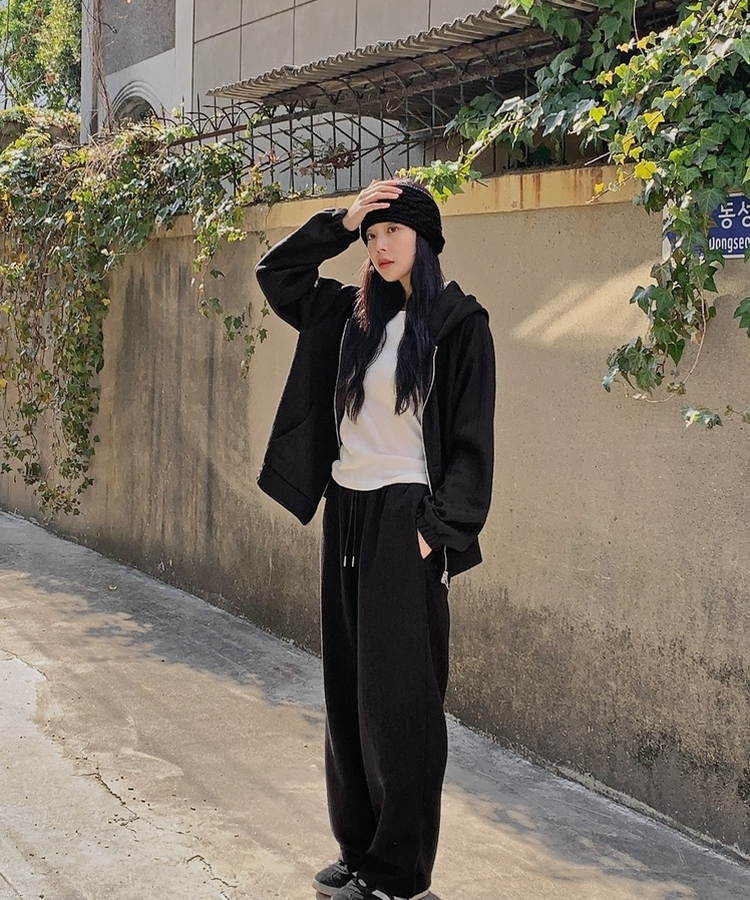 【SET】ラグランフードジップアップ バンディングワイドパンツ BLACK