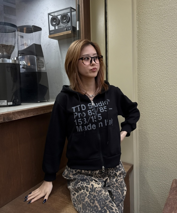 TAEYEON TheTENSE フーディ パーカー TAEYEON TheTENSE フーディ パーカー 少女時代 テヨン SONE