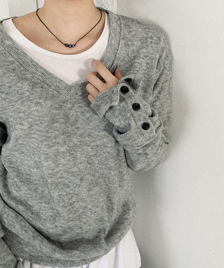ウールボタンVネックニット GREY