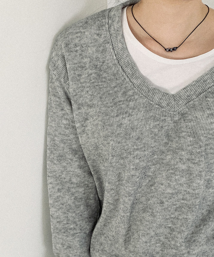 ウールボタンVネックニット GREY
