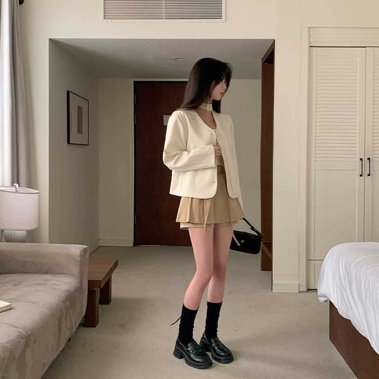 【タイ付き】ノーカラーショートVネックジャケット IVORY