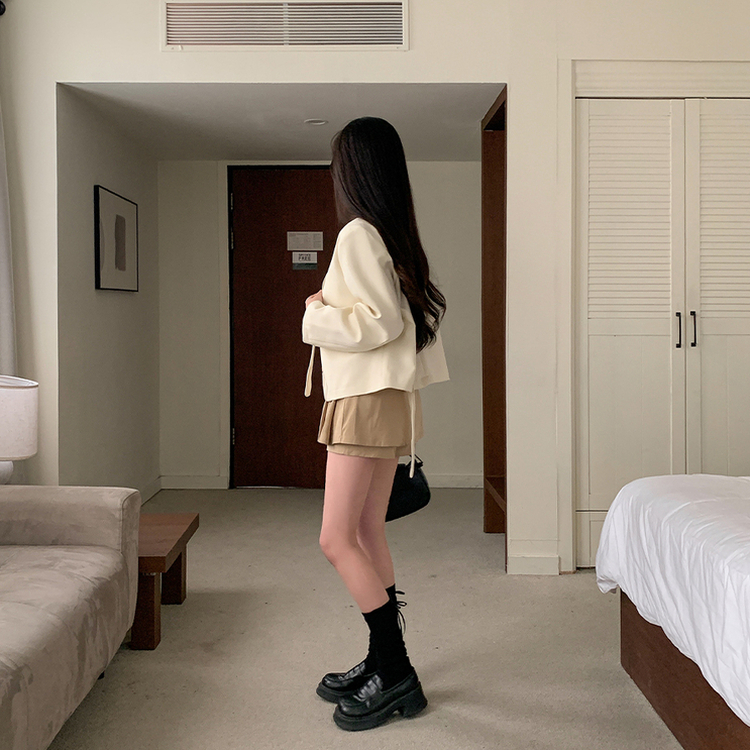 【タイ付き】ノーカラーショートVネックジャケット IVORY