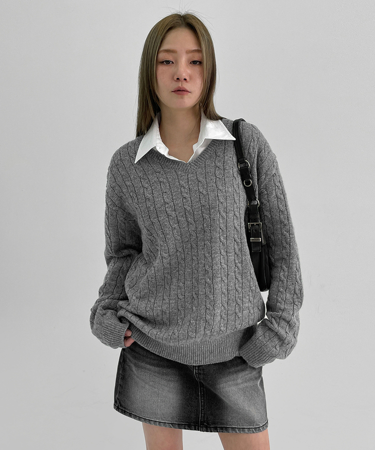 ケーブルVネックニット MELANGE GRAY