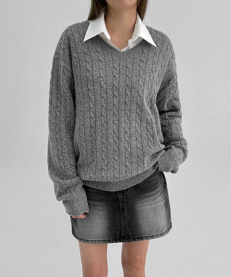 ケーブルVネックニット MELANGE GRAY