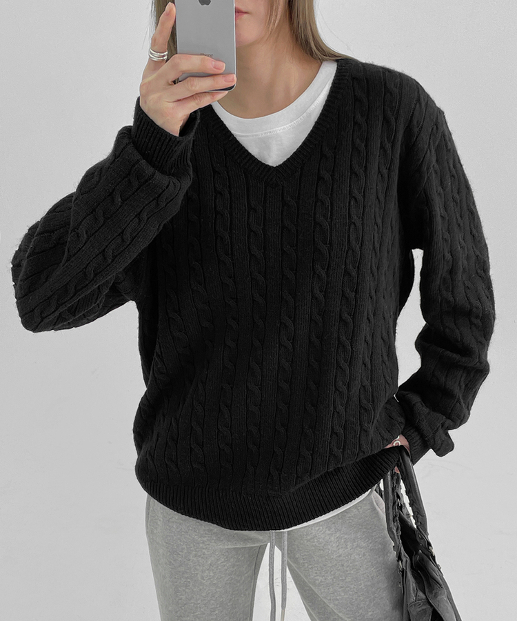 ケーブルVネックニット BLACK