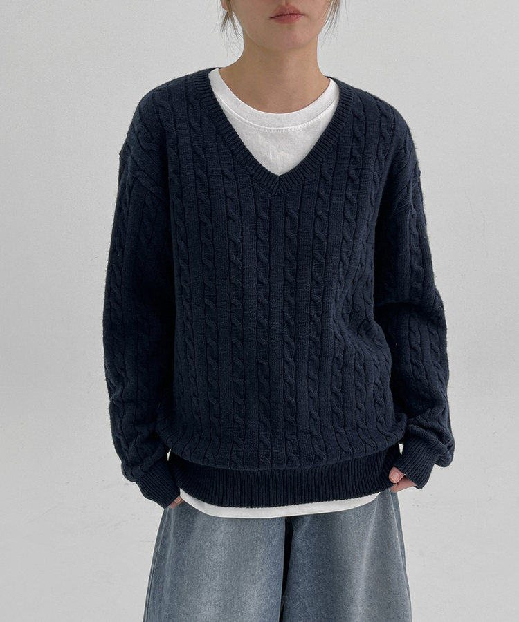 ケーブルVネックニット NAVY
