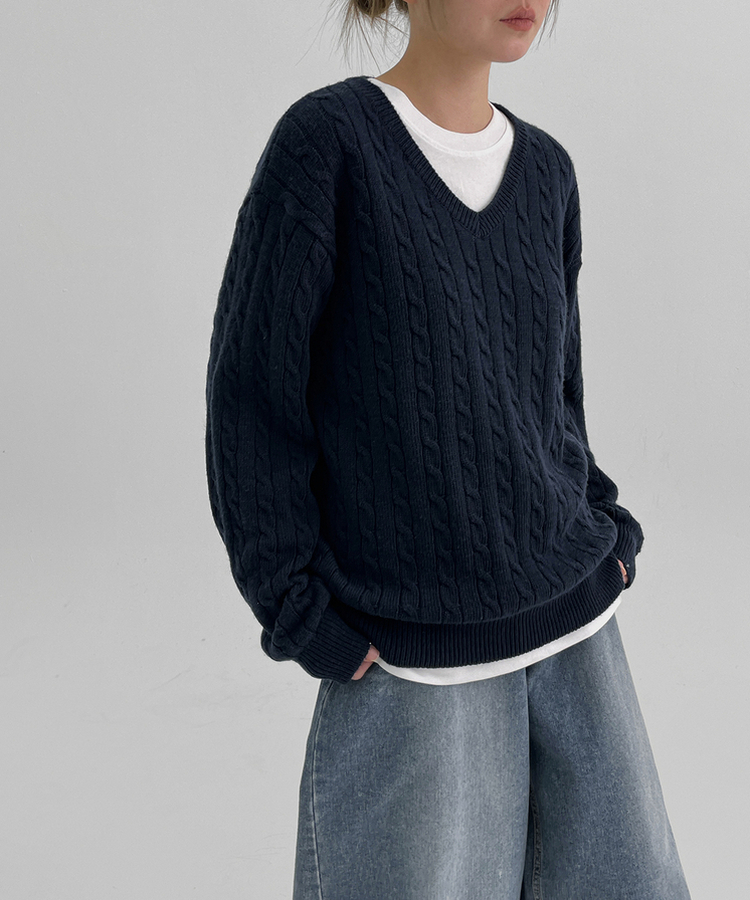 ケーブルVネックニット NAVY