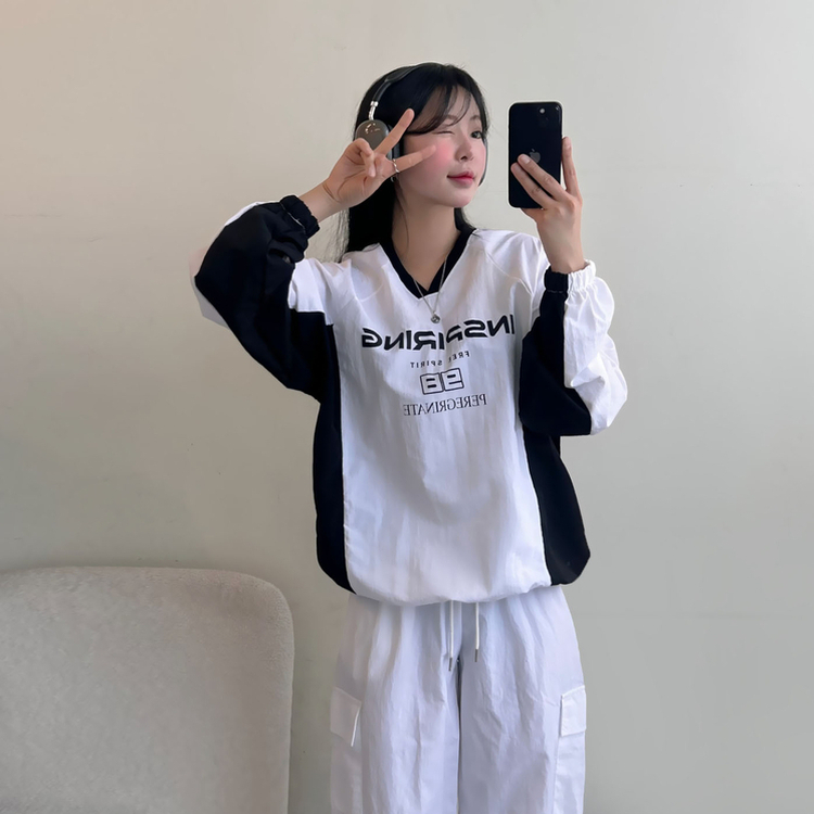 レタリングウィンドブレーカートレーナー IVORY