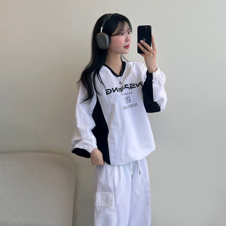 レタリングウィンドブレーカートレーナー IVORY