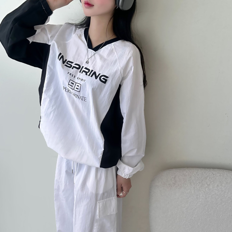 レタリングウィンドブレーカートレーナー IVORY