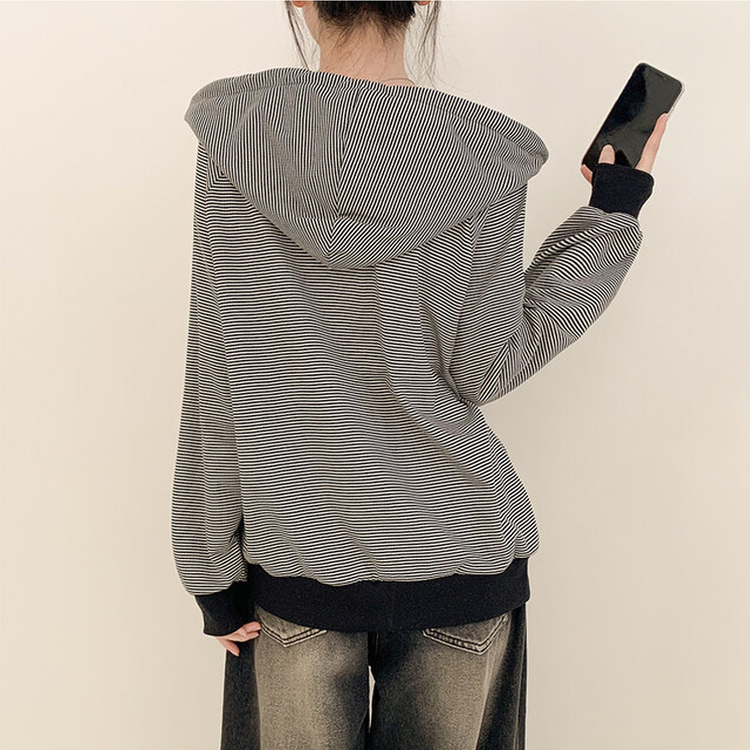 ストライプルーズフードジップアップ BLACK