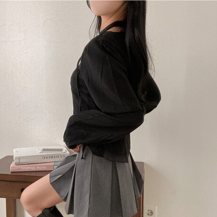【マフラー付き】フリルスクエアパフブラウス BLACK
