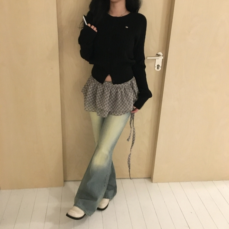 ローブーツカットパンツ LIGHT BLUE