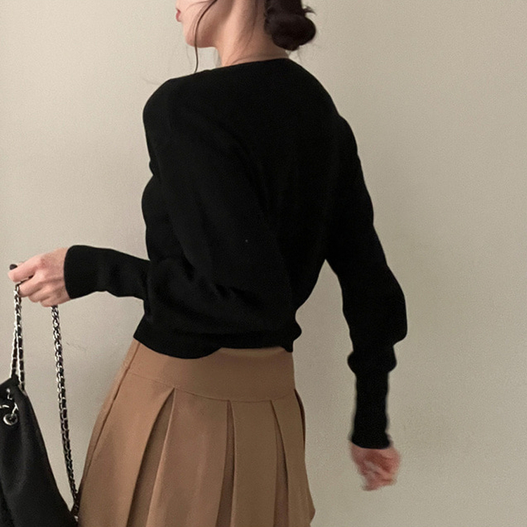 ベーシックVネックニット BLACK
