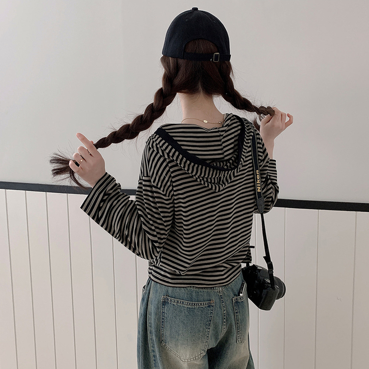 ストライプバイカラーボタンフード KHAKI