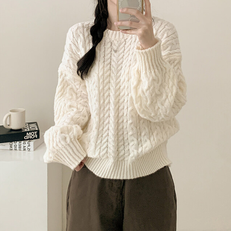 ラウンドケーブルルーズウールニット IVORY