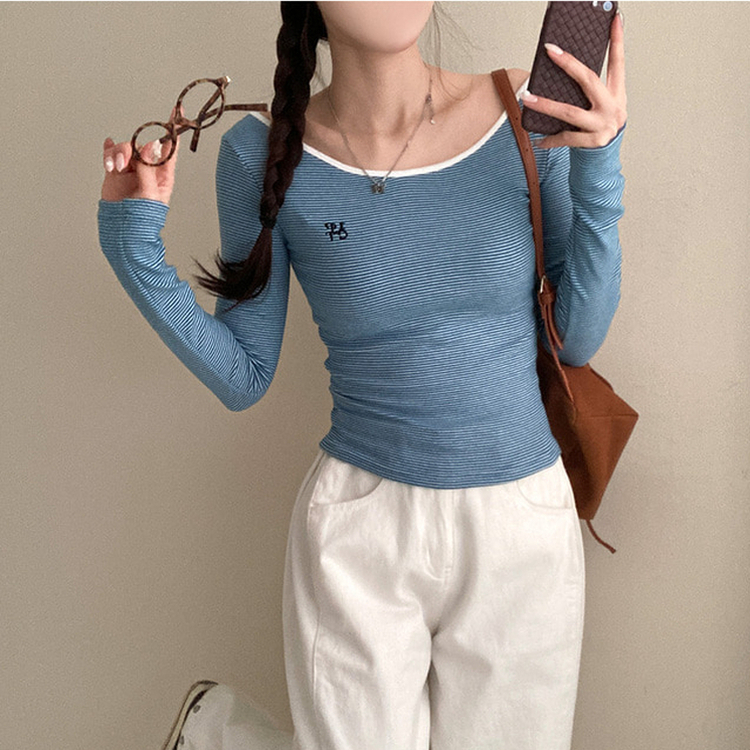 刺繍ポイントUネックストライプTシャツ BLUE