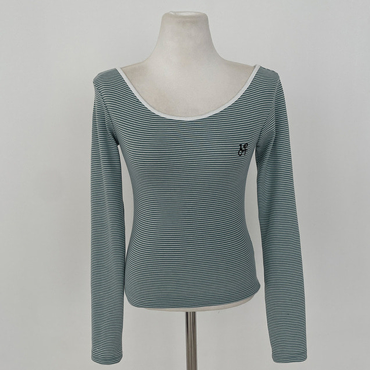 刺繍ポイントUネックストライプTシャツ