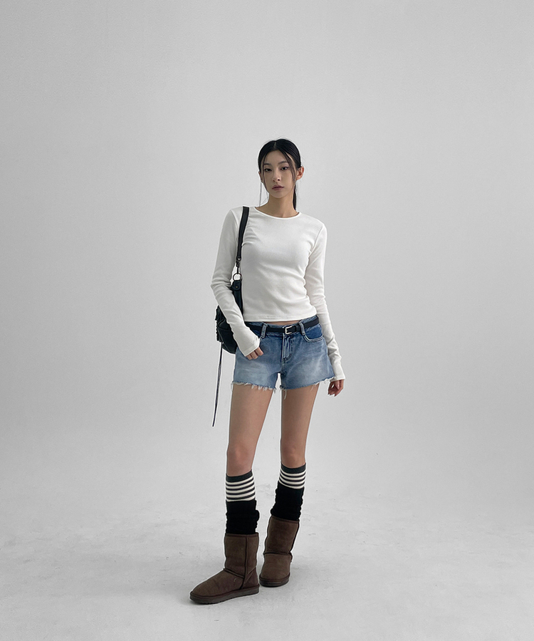 ローウエストカットデニムショートパンツ LIGHT BLUE