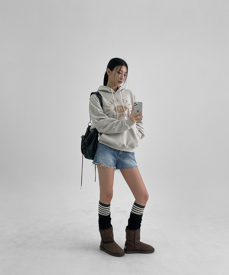 ローウエストカットデニムショートパンツ LIGHT BLUE