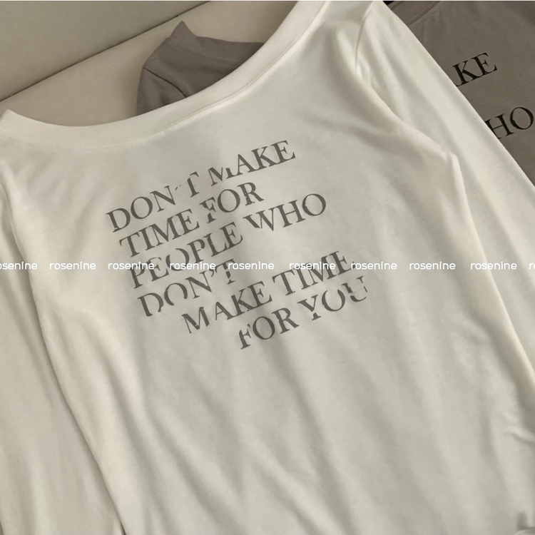 オフショルダーレタリング長袖Tシャツ