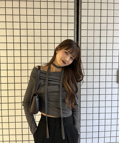 オフショルダーTシャツ ｜長袖Tシャツ｜韓国ファッション通販 SONA