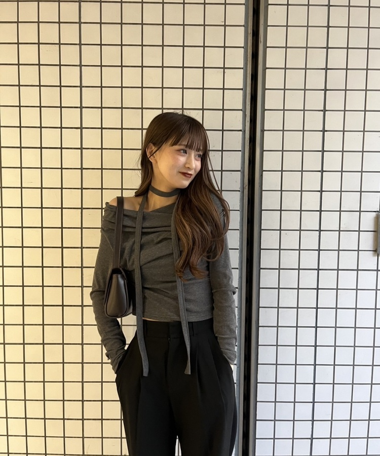 オフショルダーTシャツ ｜長袖Tシャツ｜韓国ファッション通販 SONA