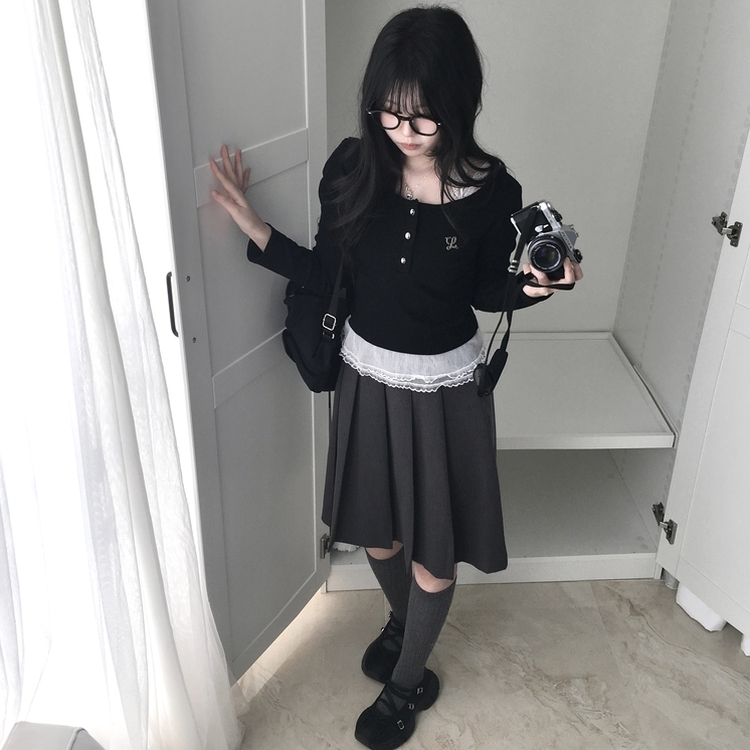 ホルターネックティアードレースレイヤードTシャツ