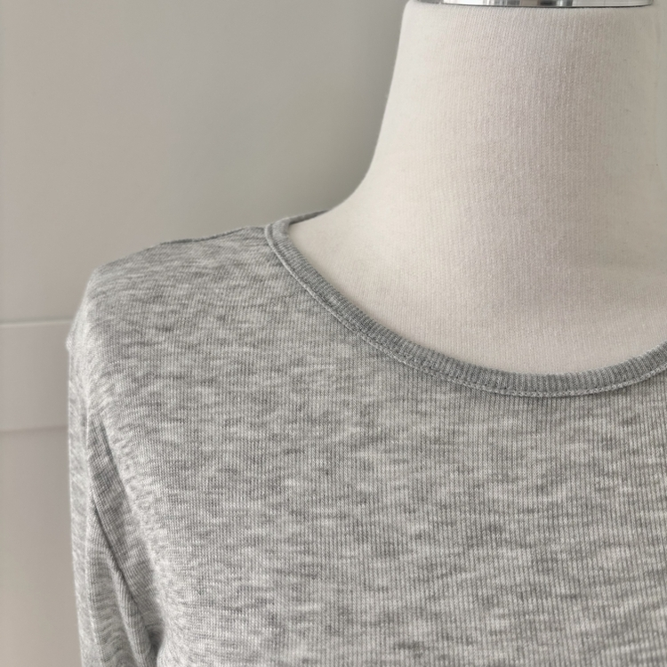 レイヤードシースルーラウンド長袖Tシャツ