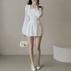 スクエアネックブラウス＋フレアミニスカート WHITE