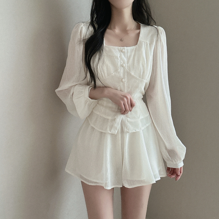 スクエアネックブラウス＋フレアミニスカート CREAM