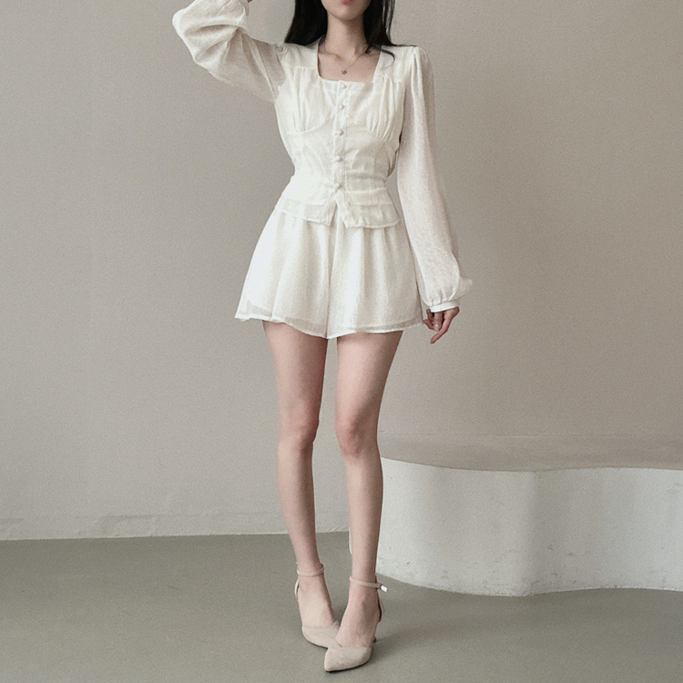 スクエアネックブラウス＋フレアミニスカート CREAM