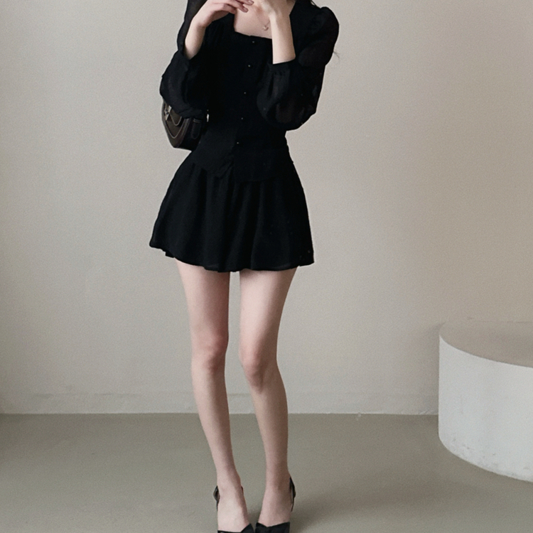 スクエアネックブラウス＋フレアミニスカート BLACK