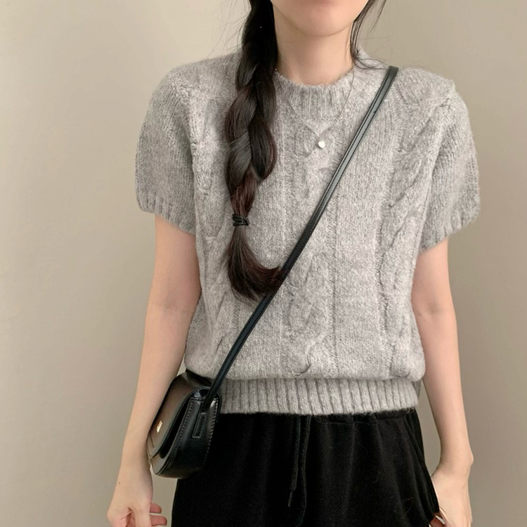 로하 라운드넥 반팔 니트 봄옷 봄니트