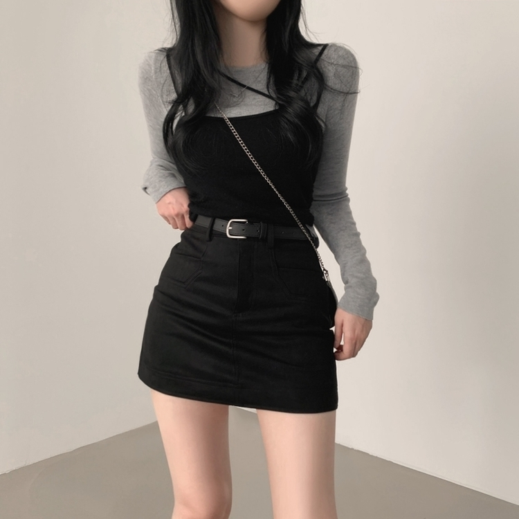 レイヤードビスチェラウンド長袖ニットTシャツ BLACK