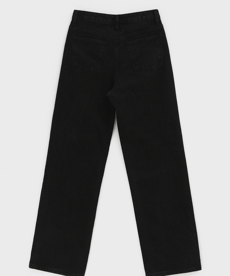 ブラックストレートパンツ