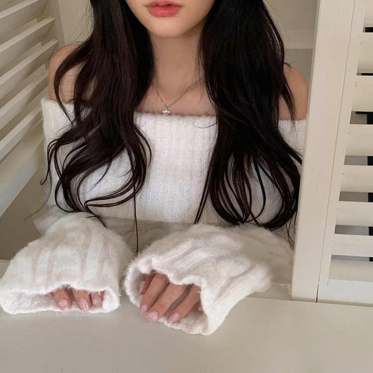 モヘアケーブルオフショルダーニット IVORY