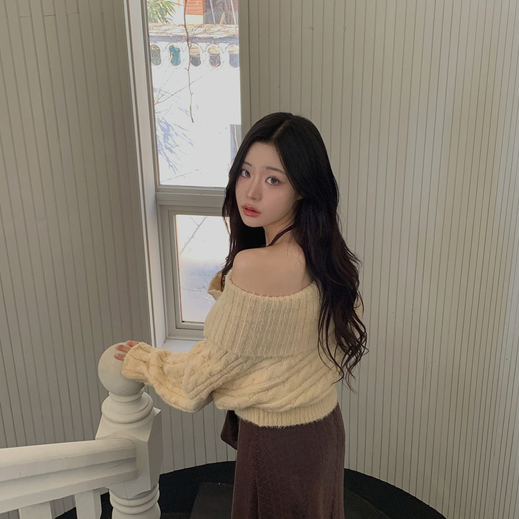 モヘアケーブルオフショルダーニット BEIGE