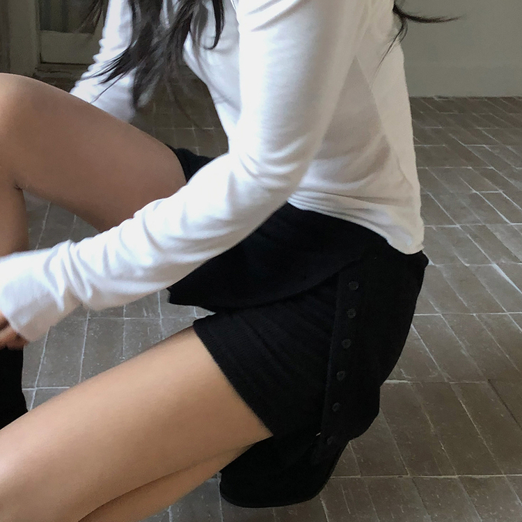 【起毛】ニットボタンスカートパンツ BLACK