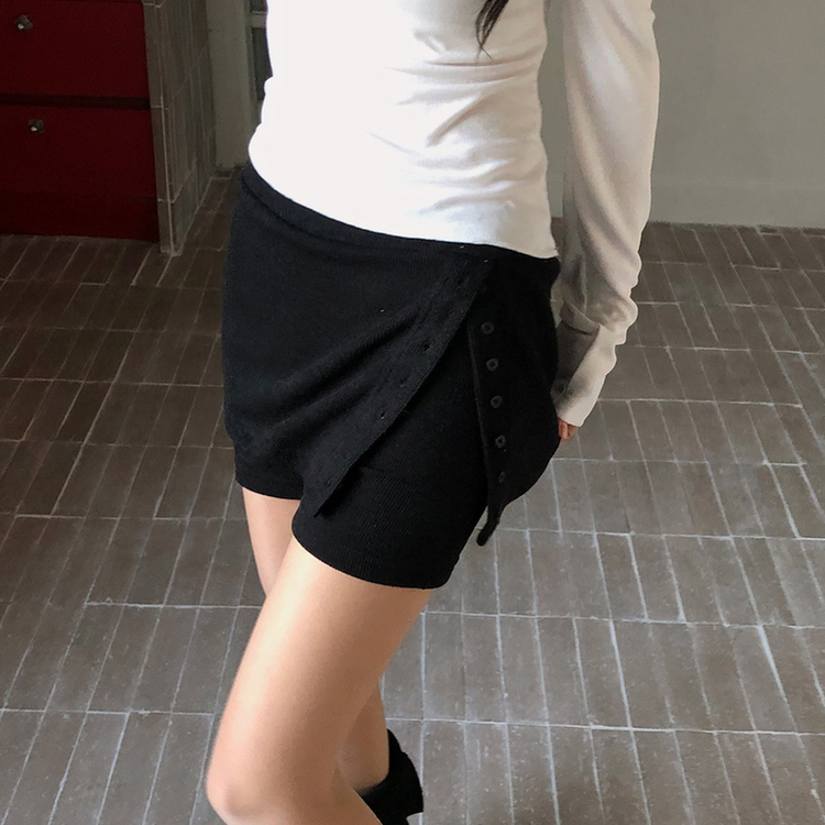 【起毛】ニットボタンスカートパンツ BLACK