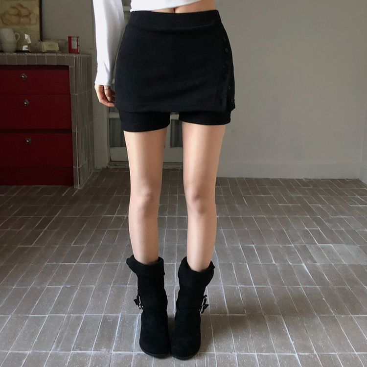 【起毛】ニットボタンスカートパンツ BLACK